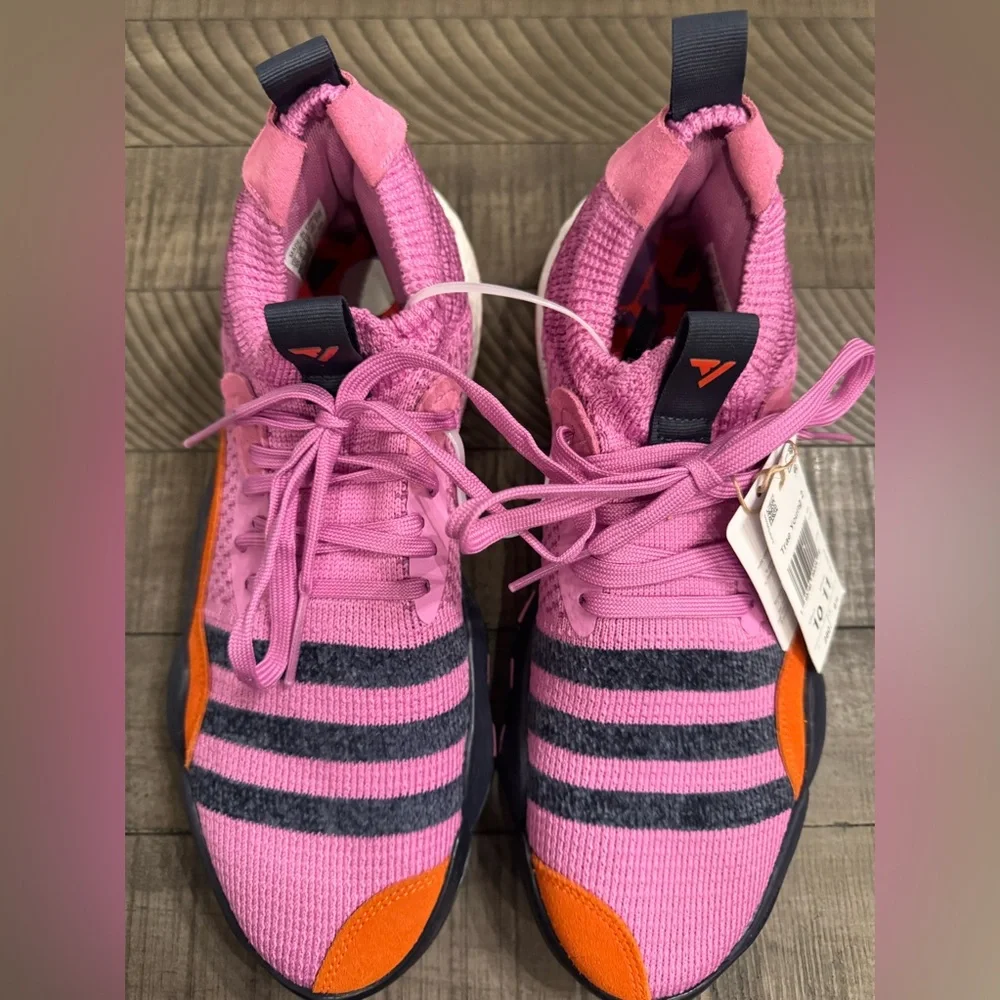 Adidas Trae Young 2 Men’s Sneaker Size 10 OR Women’s Size 11 (NWT)